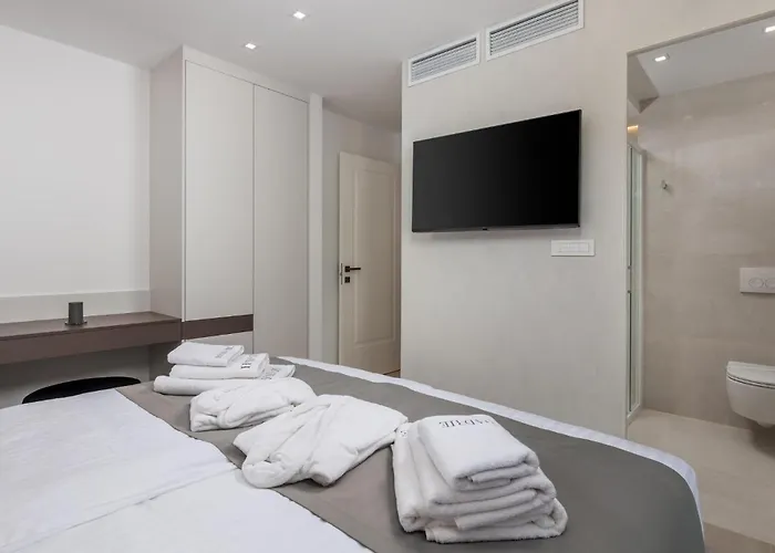 3 Bedroom Gorgeous In Krk Appartement Krk Town