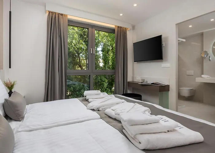 Appartement 3 Bedroom Gorgeous In Krk *