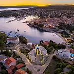Lejlighed 3 Bedroom Awesome In Krk