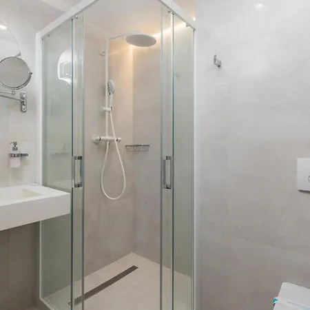 Appartement 3 Bedroom Gorgeous In Krk *