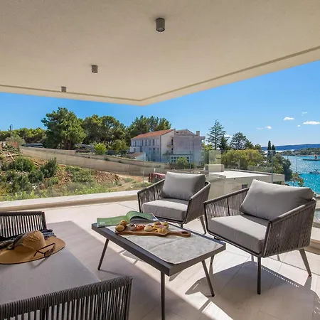 3 Bedroom Gorgeous In Krk Appartement Krk Town