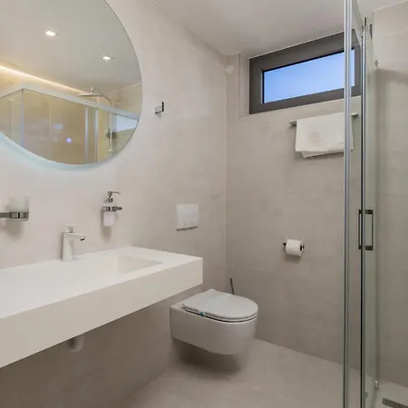 3 Bedroom Gorgeous In Krk