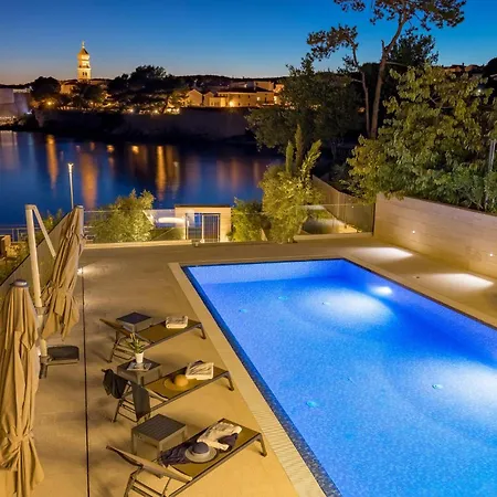 3 Bedroom Gorgeous In Krk Appartement Krk Town