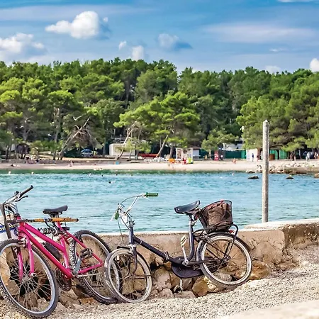 3 Bedroom Gorgeous In Krk *