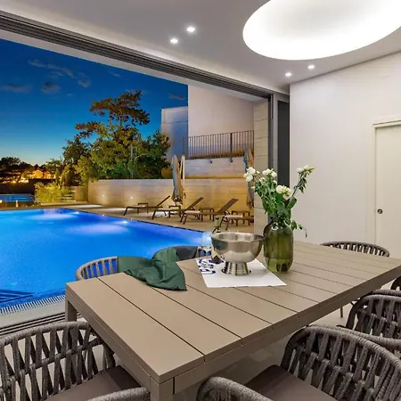 3 Bedroom Gorgeous In Krk Appartement