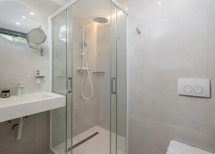 Appartement 3 Bedroom Gorgeous In Krk *