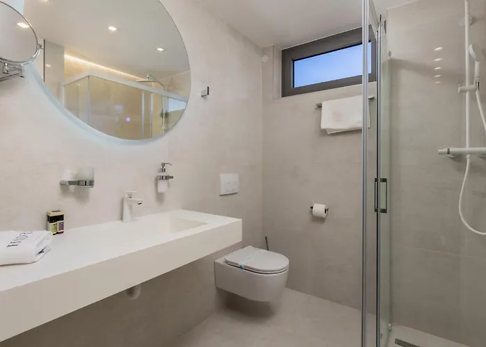 3 Bedroom Gorgeous In Krk