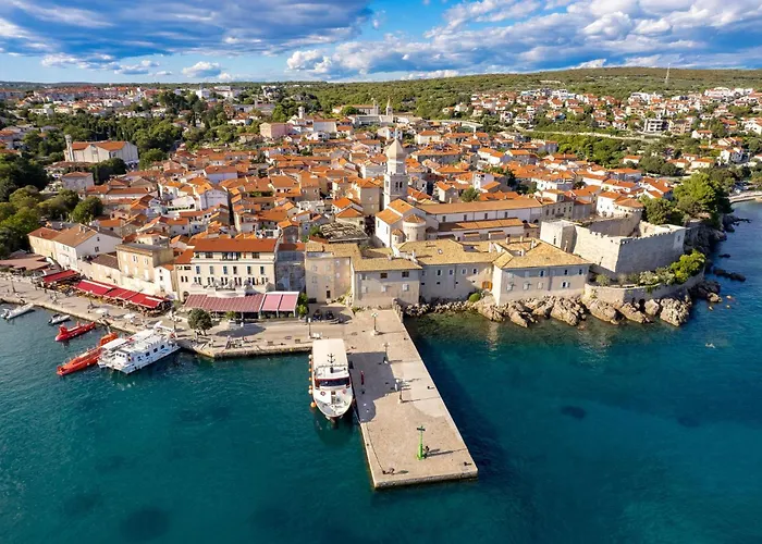 3 Bedroom Gorgeous In Krk Appartamento