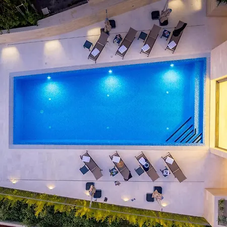 3 Bedroom Awesome In Krk Apartman *